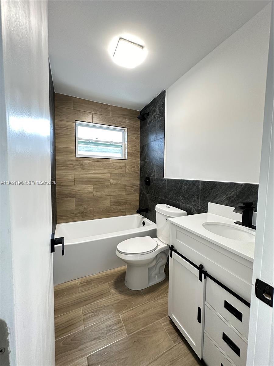   /   кв.футов $ 2026-01-13 0 Фото