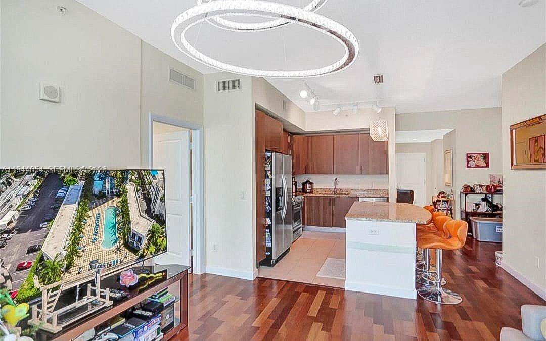 Photo of 1945 Ocean Dr  #1405, Hallandale Beach, Florida, 33009 - 