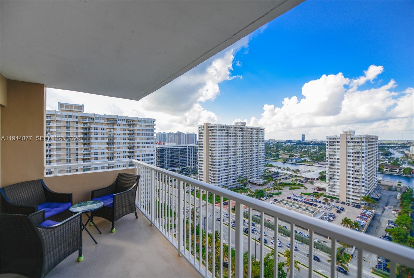 Подробнее 19E 3 / 3 1780 кв.футов $ 2026-01-13 0 Фото