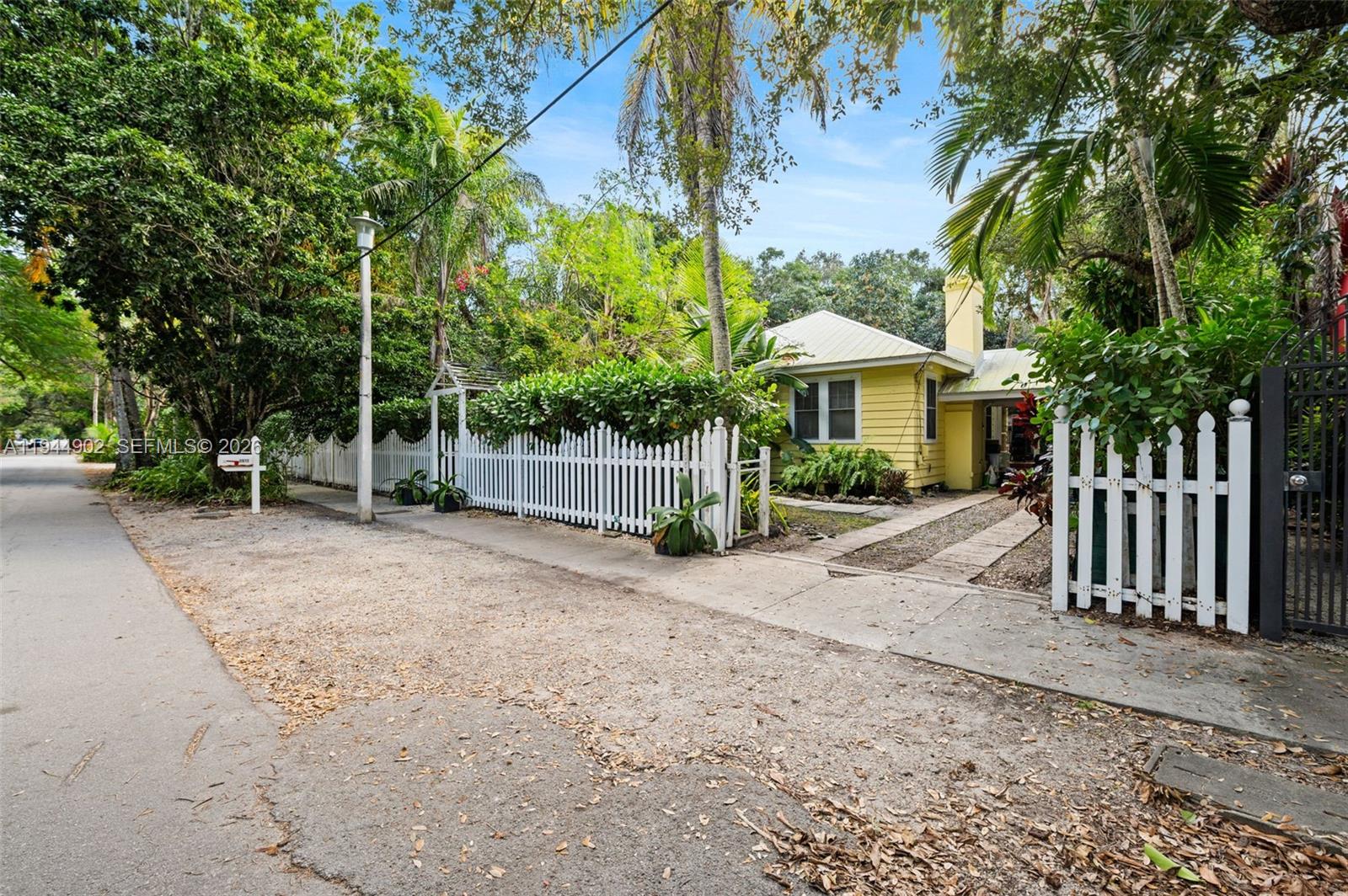   /   кв.футов $ 2026-01-13 0 Фото