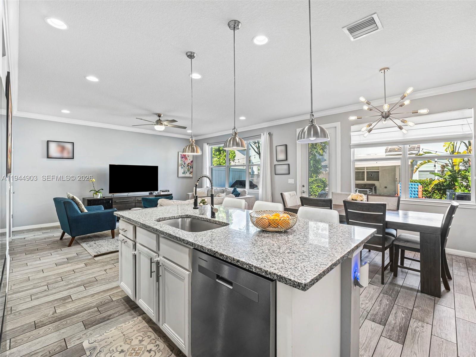 3953 3 / 3 1768 кв.футов $ 2026-01-13 0 Фото