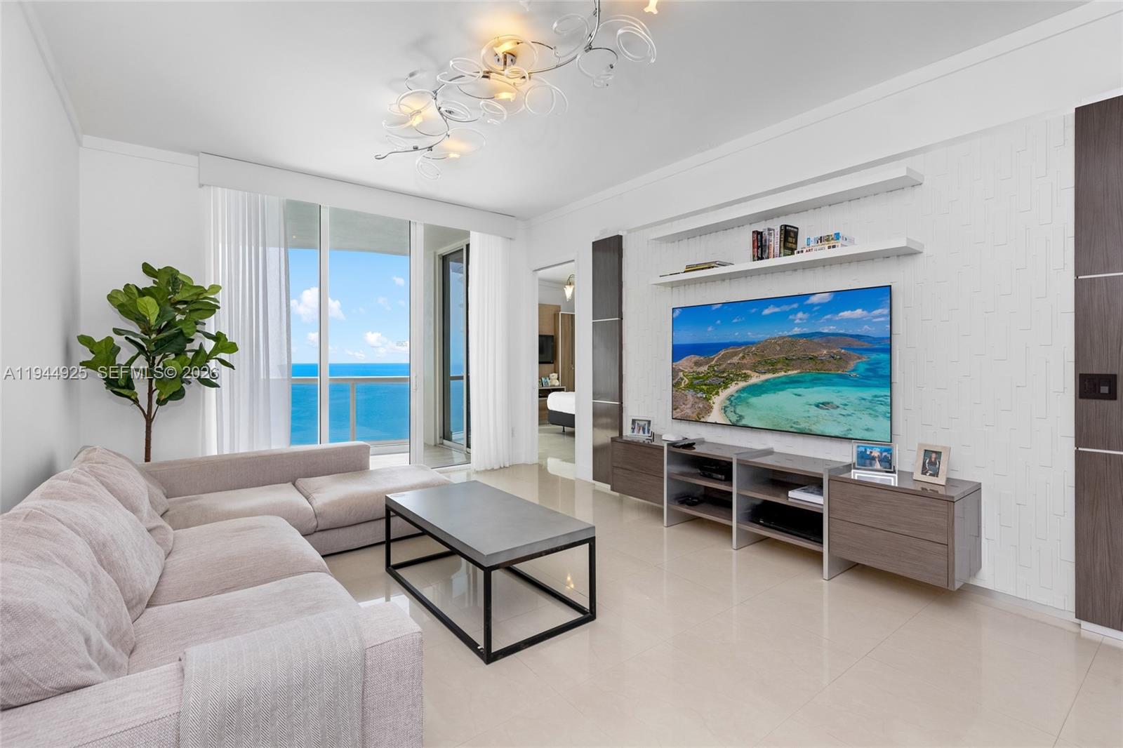 2704 3 / 4 2327 sq. ft. $ 2026-01-13 0 foto