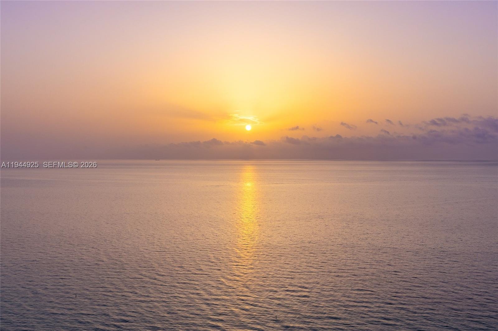 2704 3 / 4 2327 sq. ft. $ 2026-01-13 0 foto