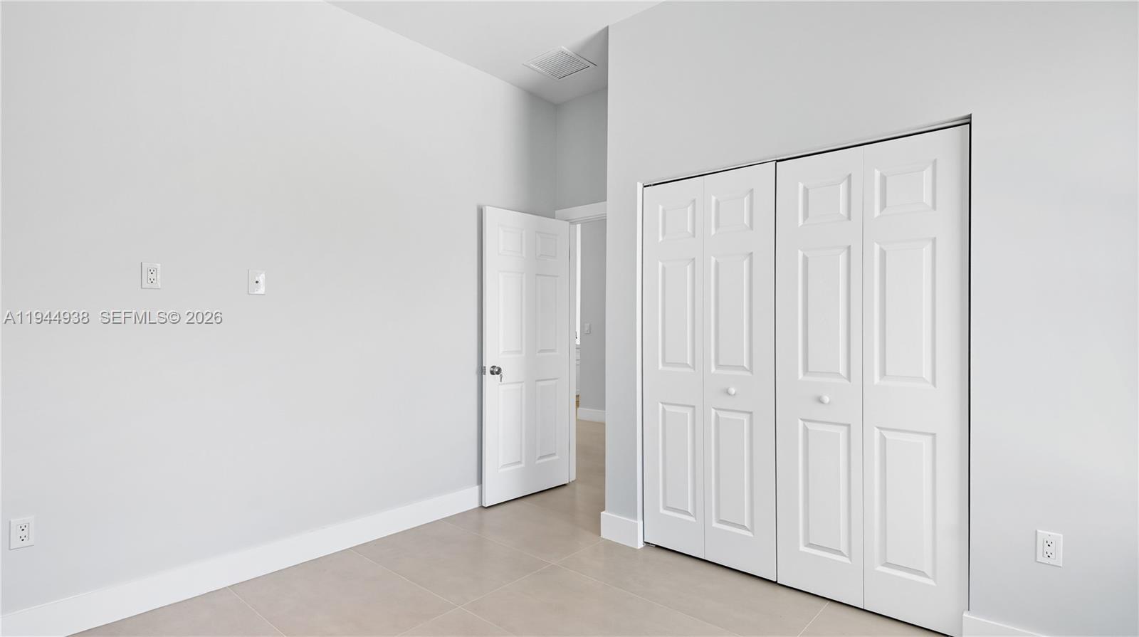 Подробнее / 3166 кв.футов $ 2026-01-13 0 Фото