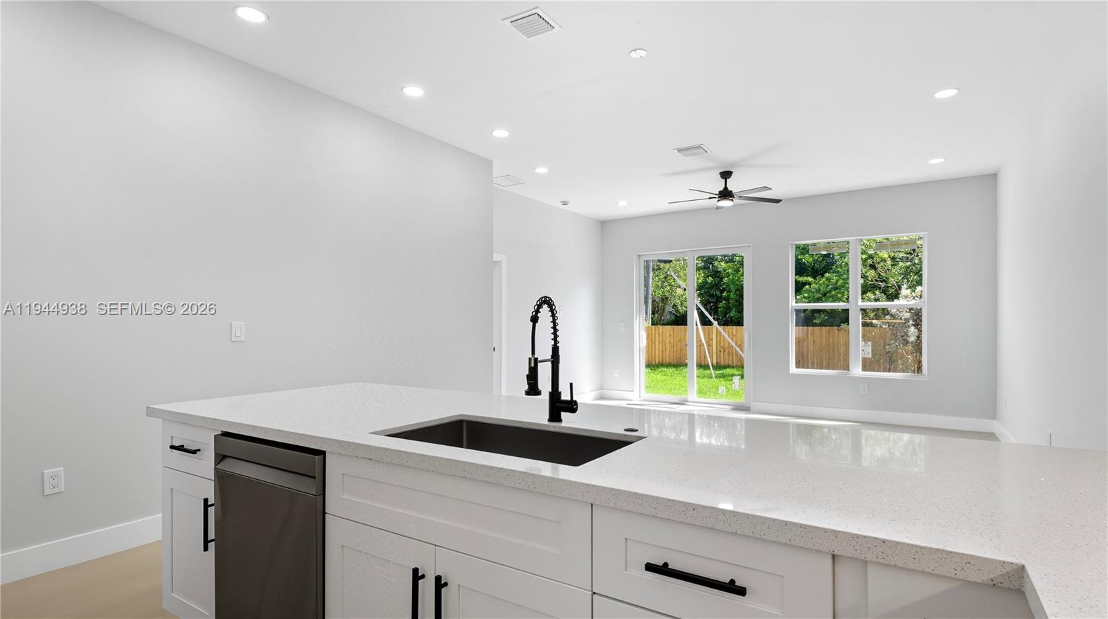 Подробнее / 3166 кв.футов $ 2026-01-13 0 Фото