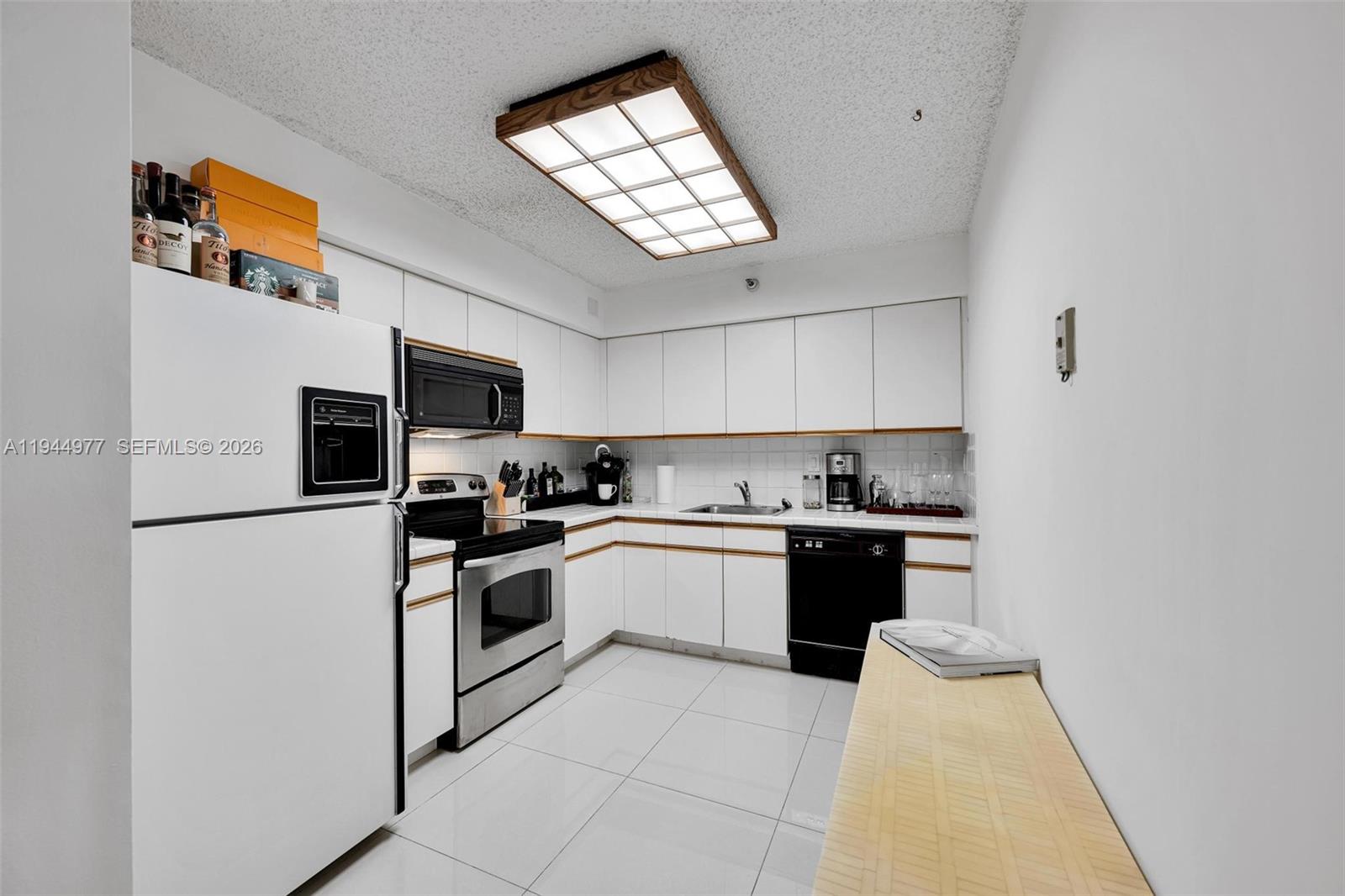 Photo of 3530 Mystic Pointe Dr #303, Aventura, Florida, 33180 -