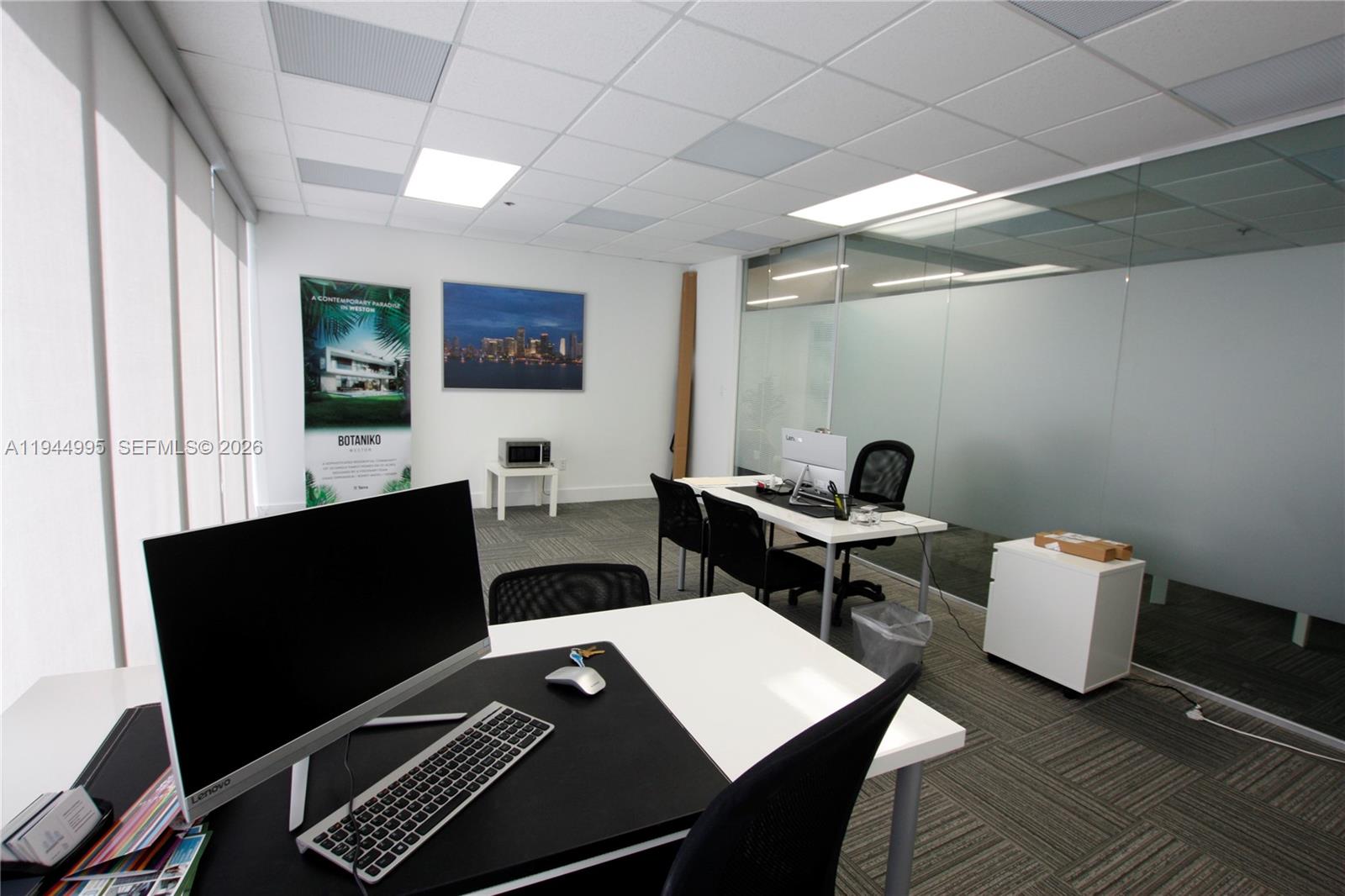 500  /   кв.футов $ 2026-01-13 0 Фото