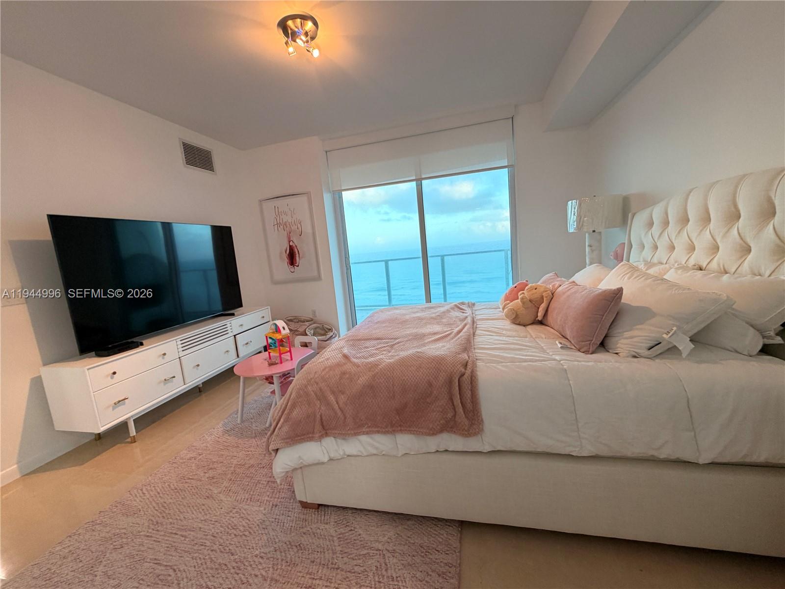 Photo of 3951 Ocean Dr  #602, Hollywood, Florida, 33019 - 