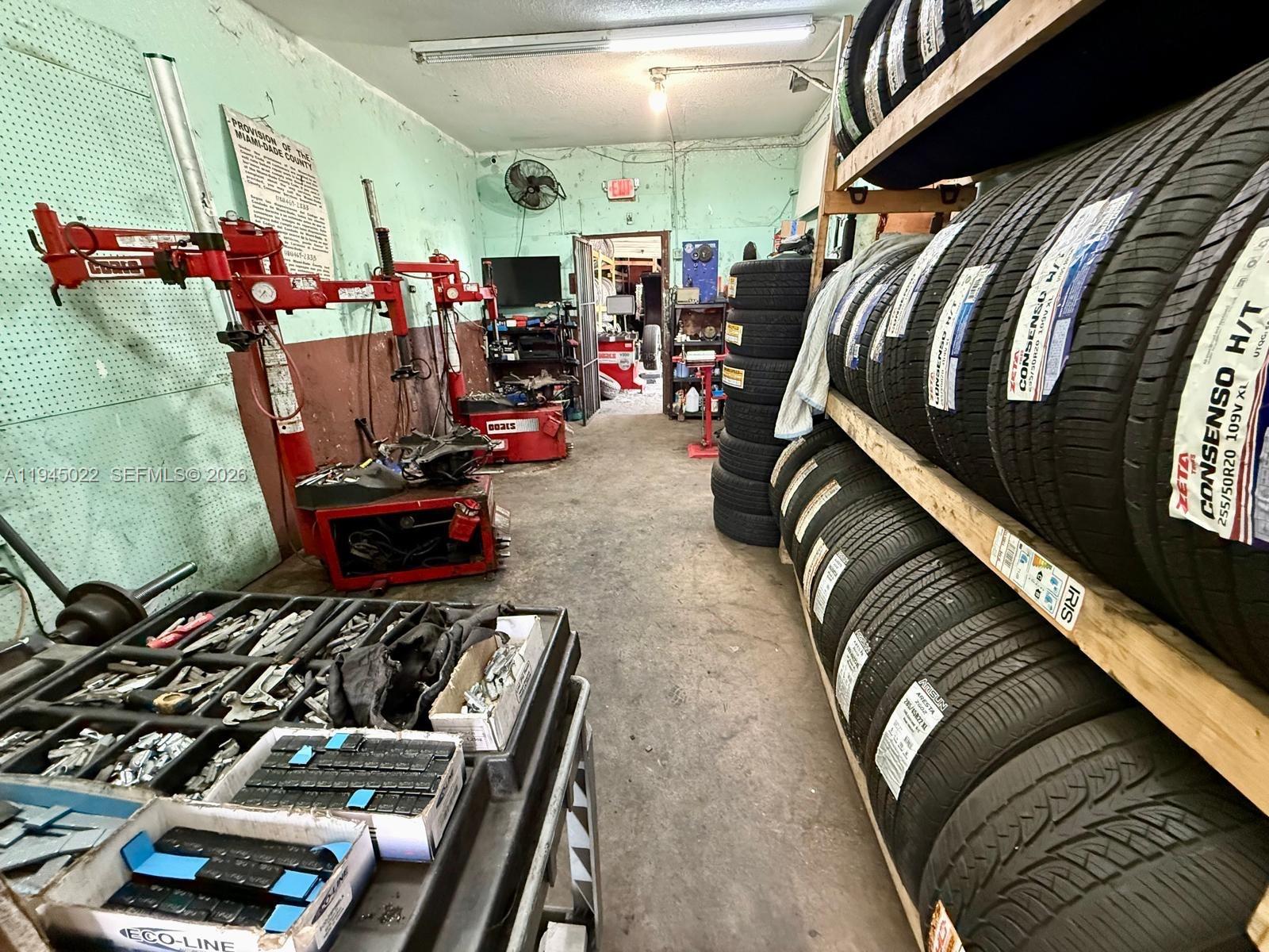   /   кв.футов $ 2026-01-13 0 Фото