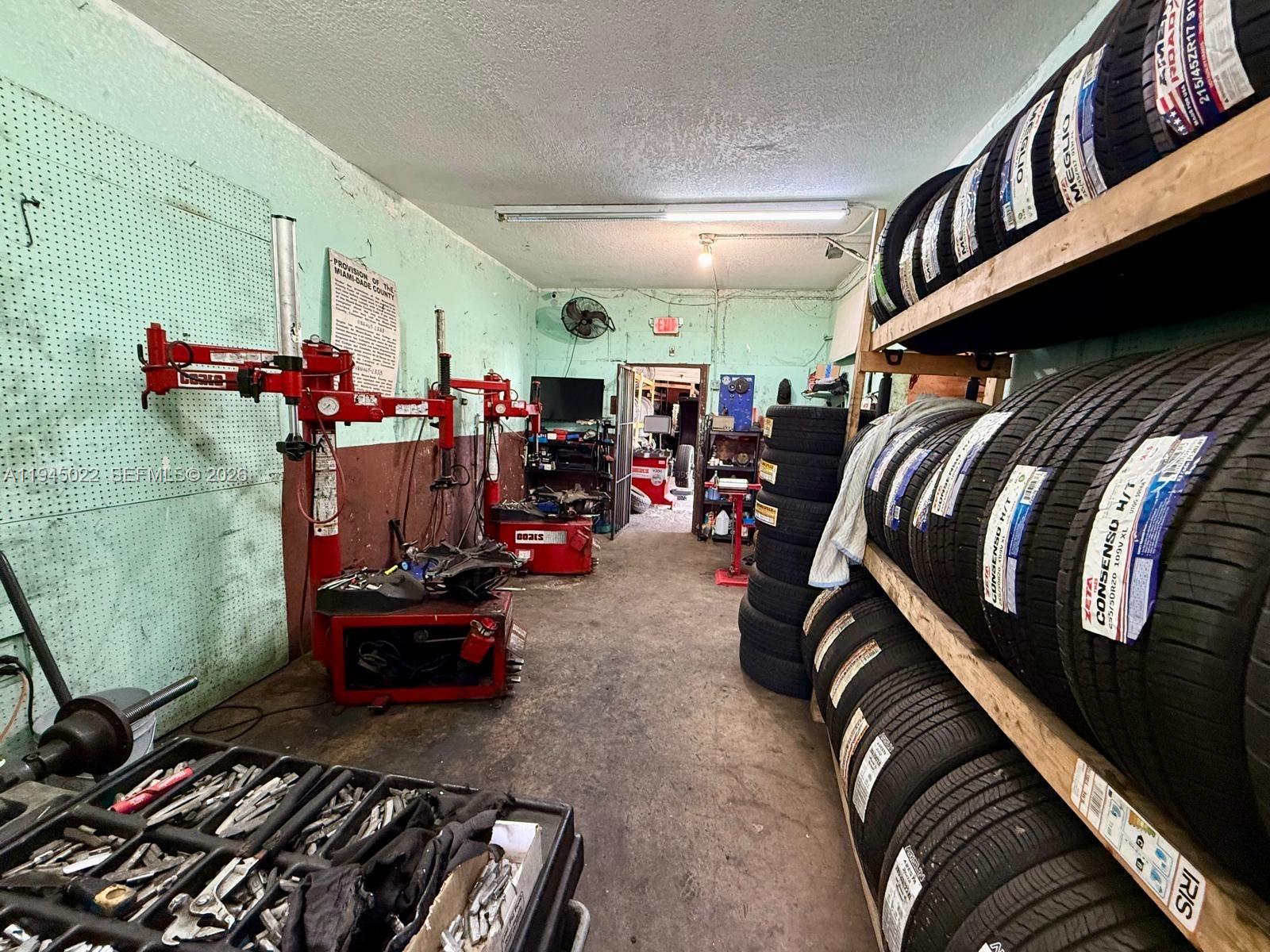   /   кв.футов $ 2026-01-13 0 Фото