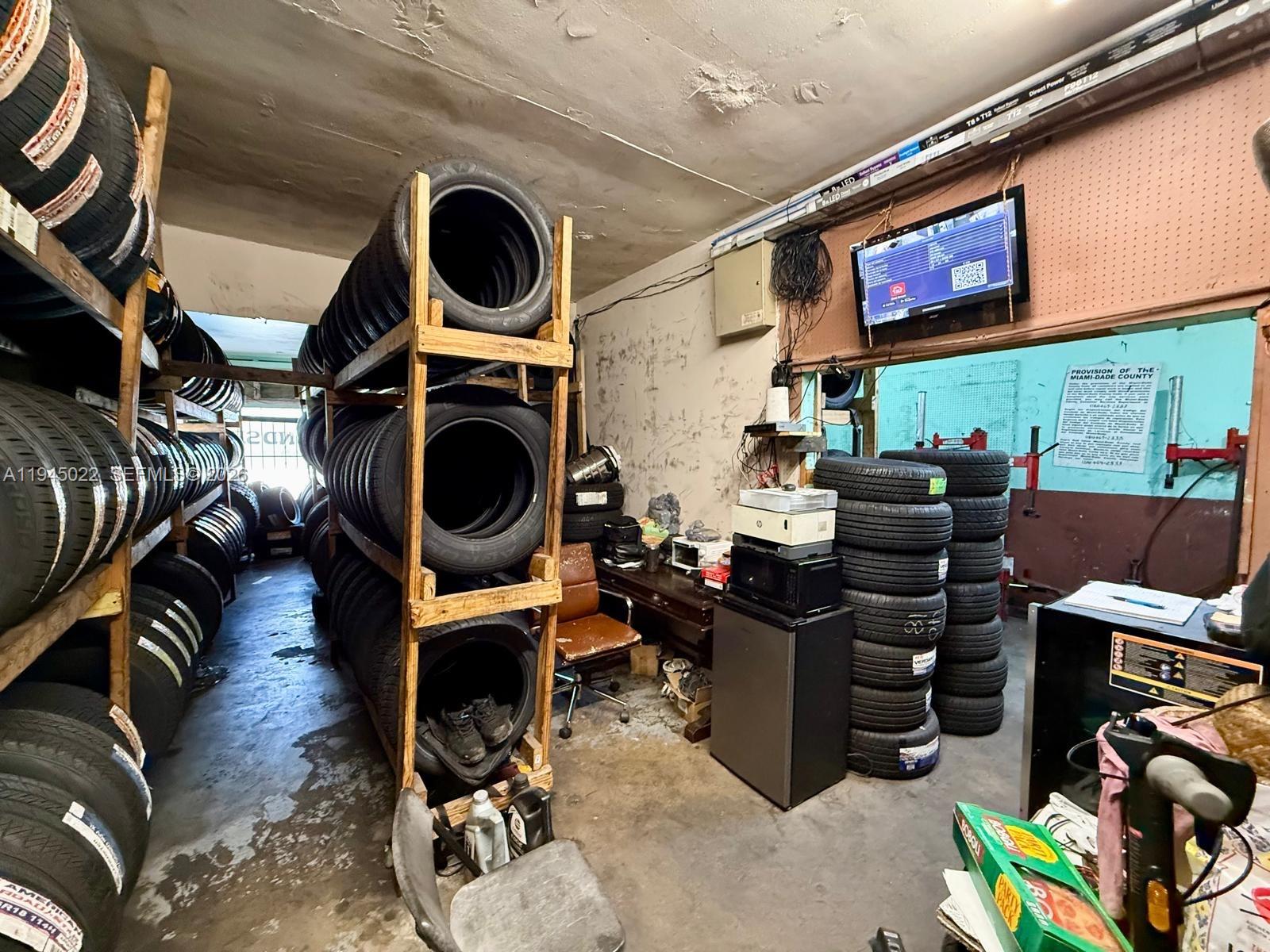   /   кв.футов $ 2026-01-13 0 Фото