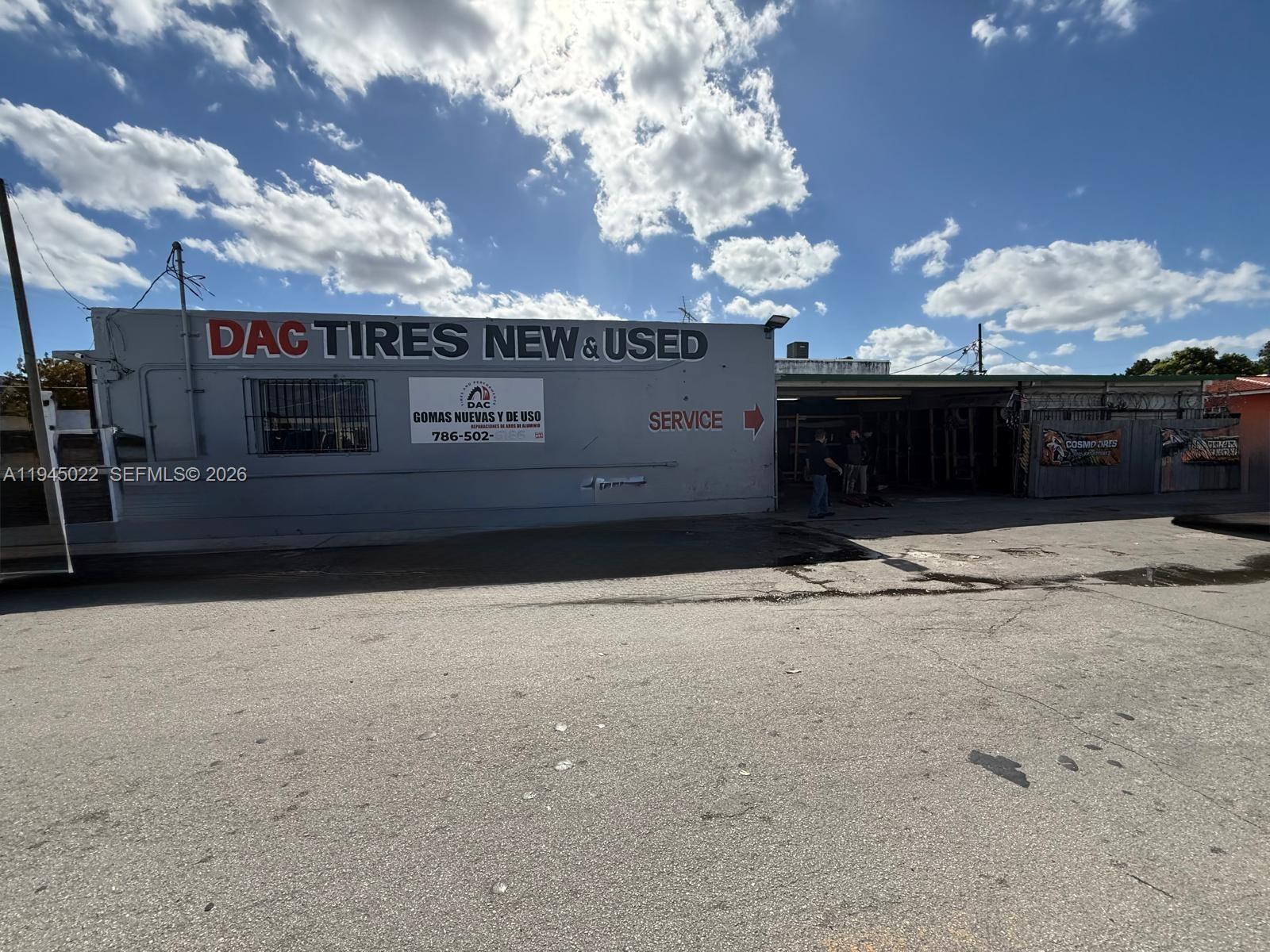   /   кв.футов $ 2026-01-13 0 Фото