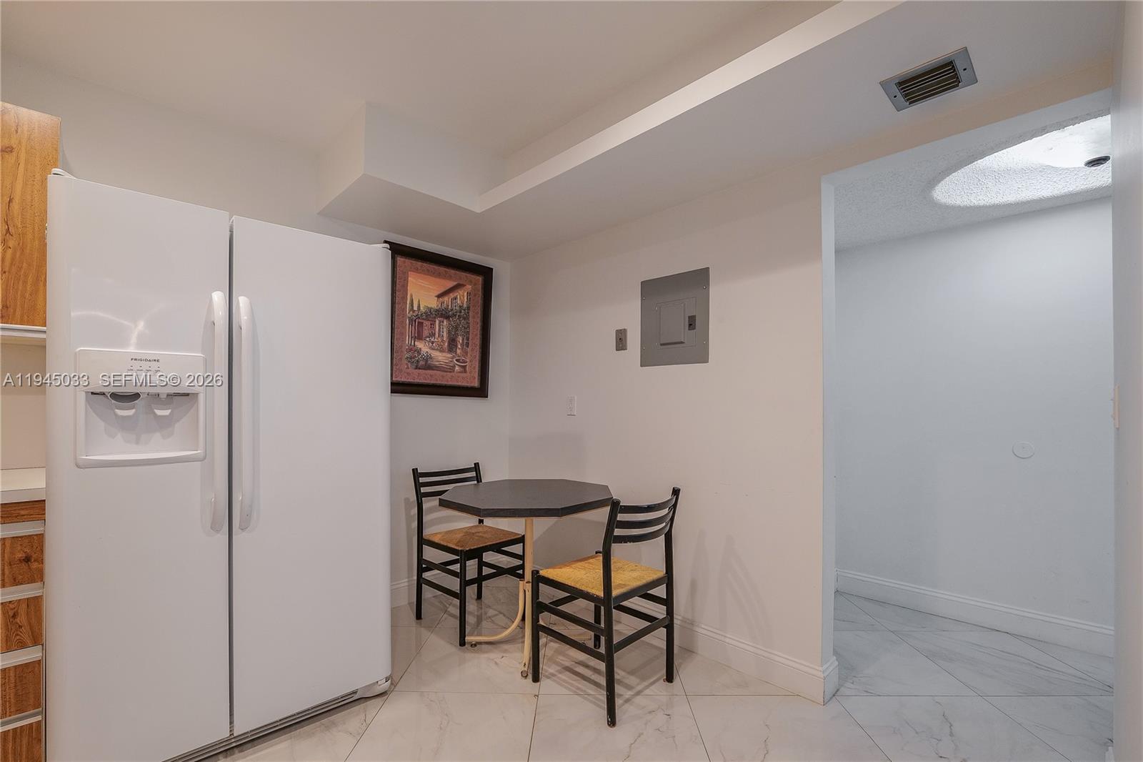 Photo of 2401 Ocean Dr #305, Hollywood, Florida, 33019 -