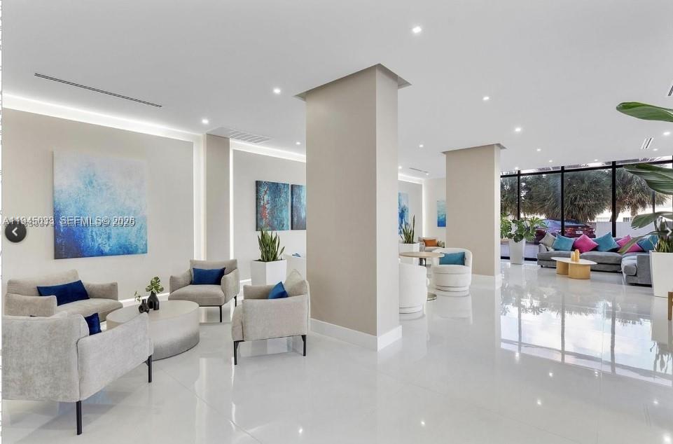 Photo of 2401 Ocean Dr #305, Hollywood, Florida, 33019 -