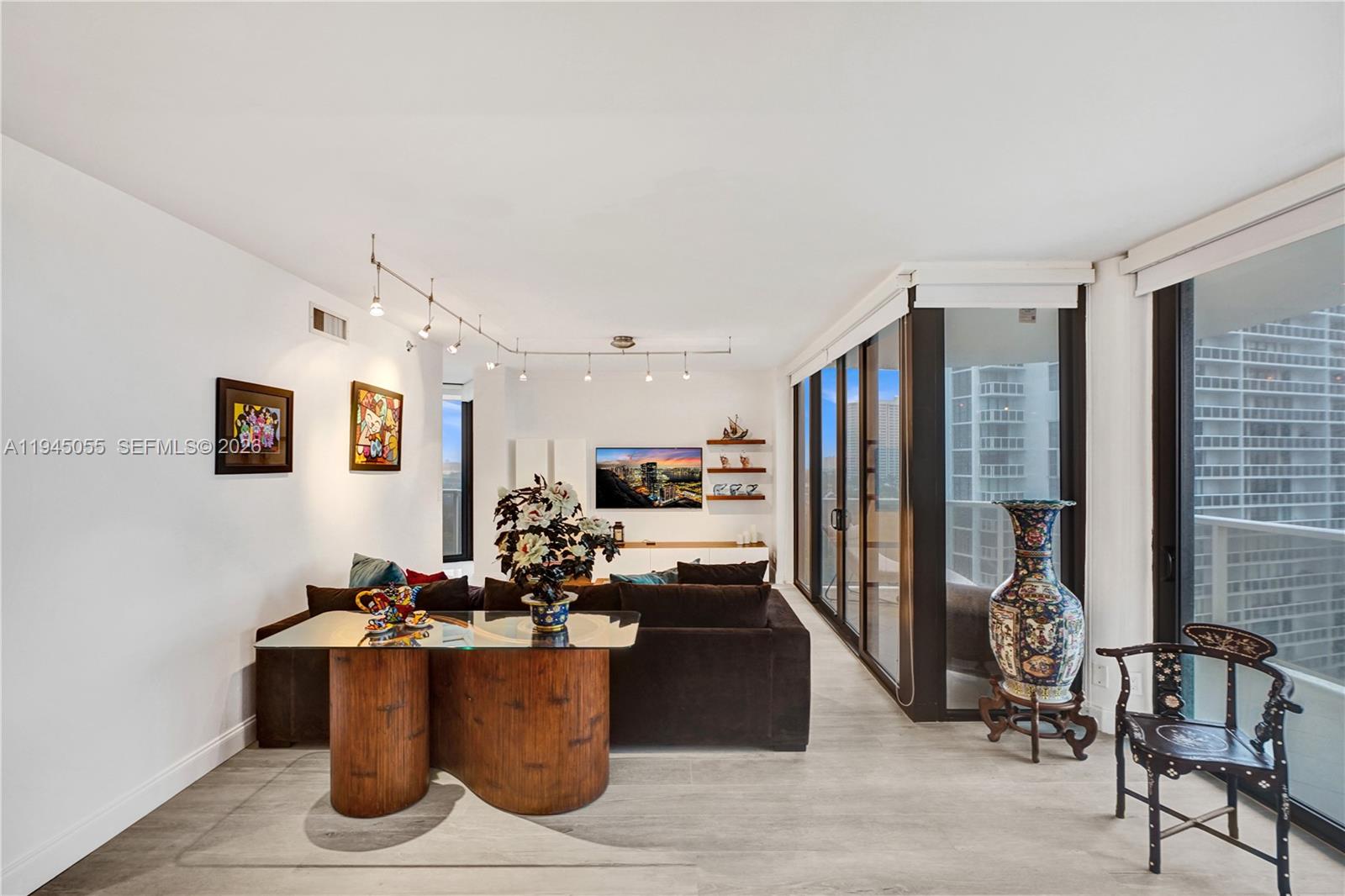 Photo of 20281 Country Club Dr  #1002, Aventura, Florida, 33180 - 