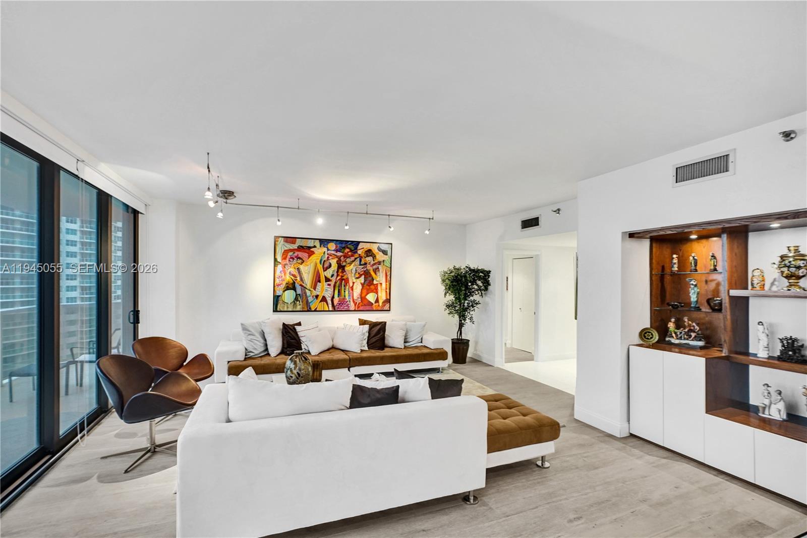 Photo of 20281 Country Club Dr  #1002, Aventura, Florida, 33180 - 