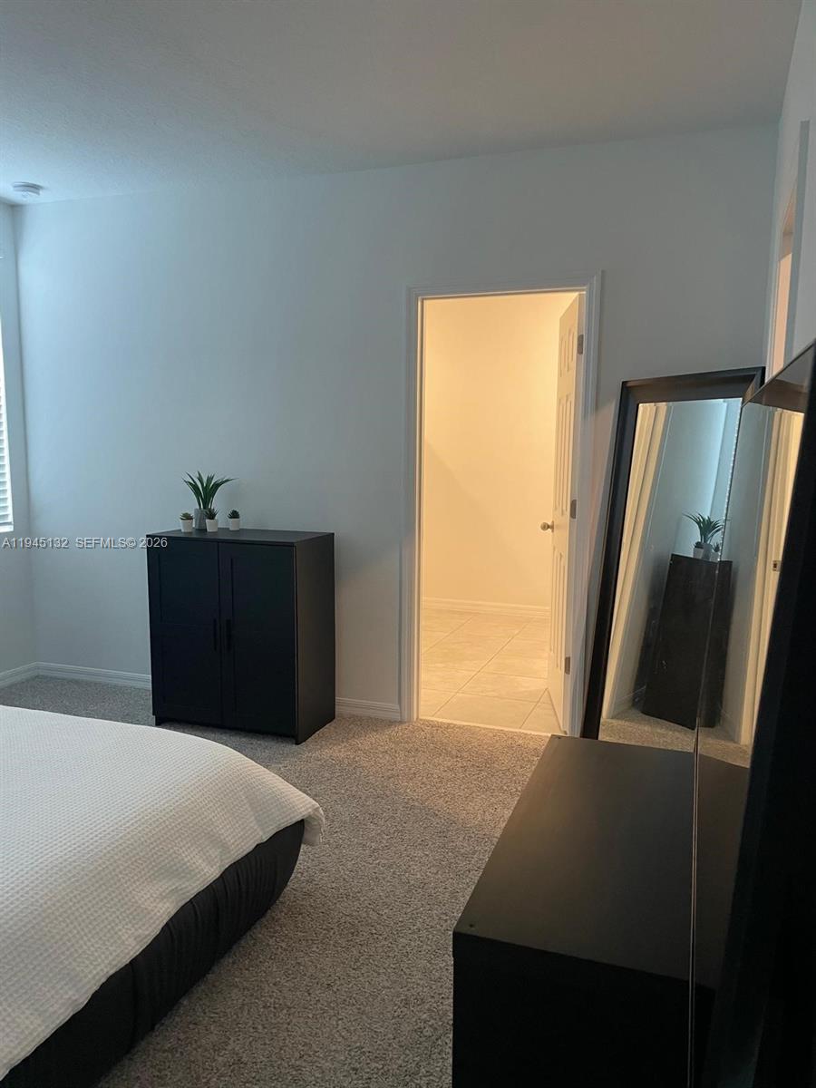 Ver detalles 3829 3 / 2 sq. ft. $ 2026-04-28 0 foto