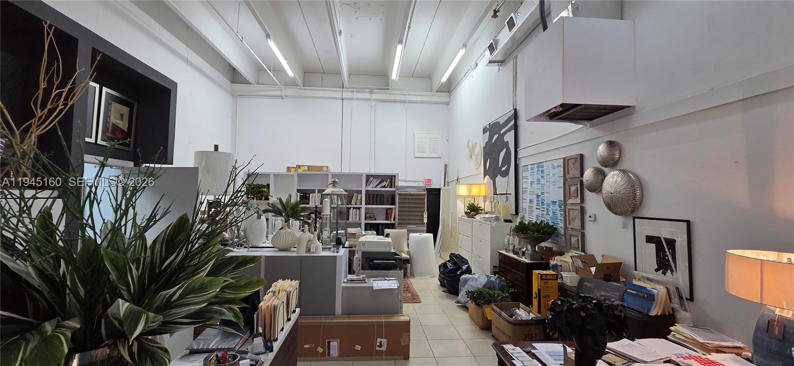 186  /   sq. ft. $ 2026-01-14 0 foto