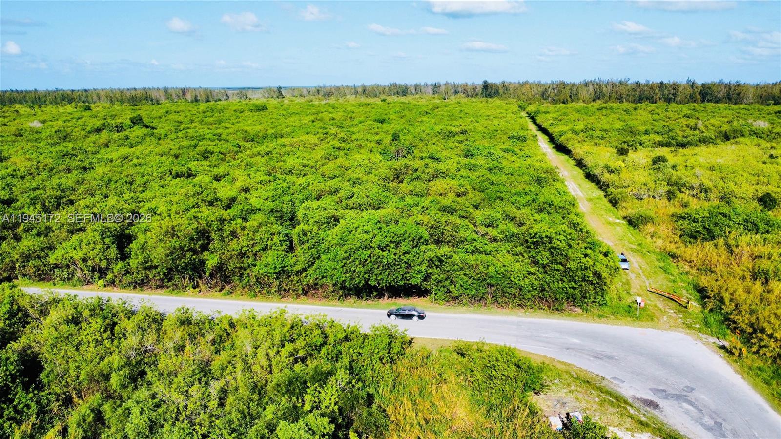   /   кв.футов $ 2026-01-14 0 Фото