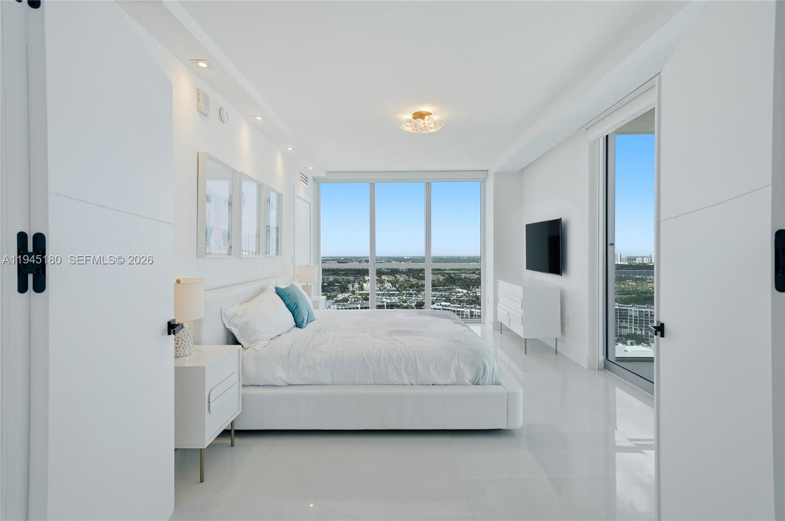 Photo of 3101 Ocean Dr  #2601, Hollywood, Florida, 33019 - 