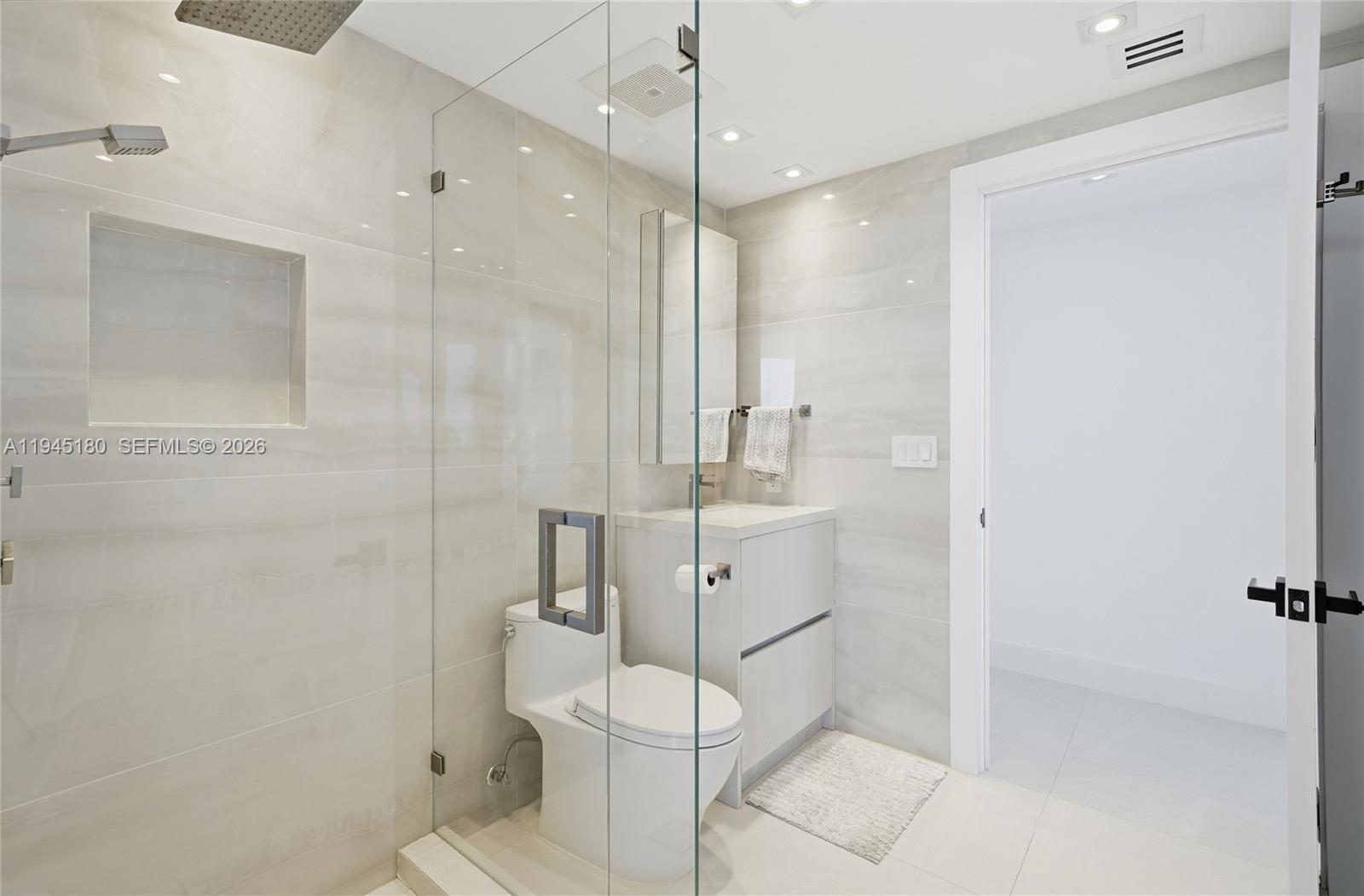 Photo of 3101 Ocean Dr  #2601, Hollywood, Florida, 33019 - 