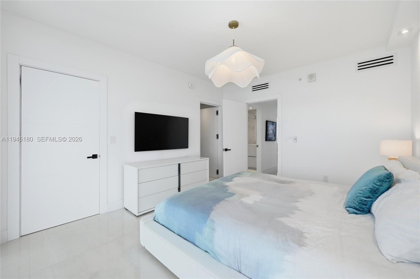 Photo of 3101 Ocean Dr  #2601, Hollywood, Florida, 33019 - 