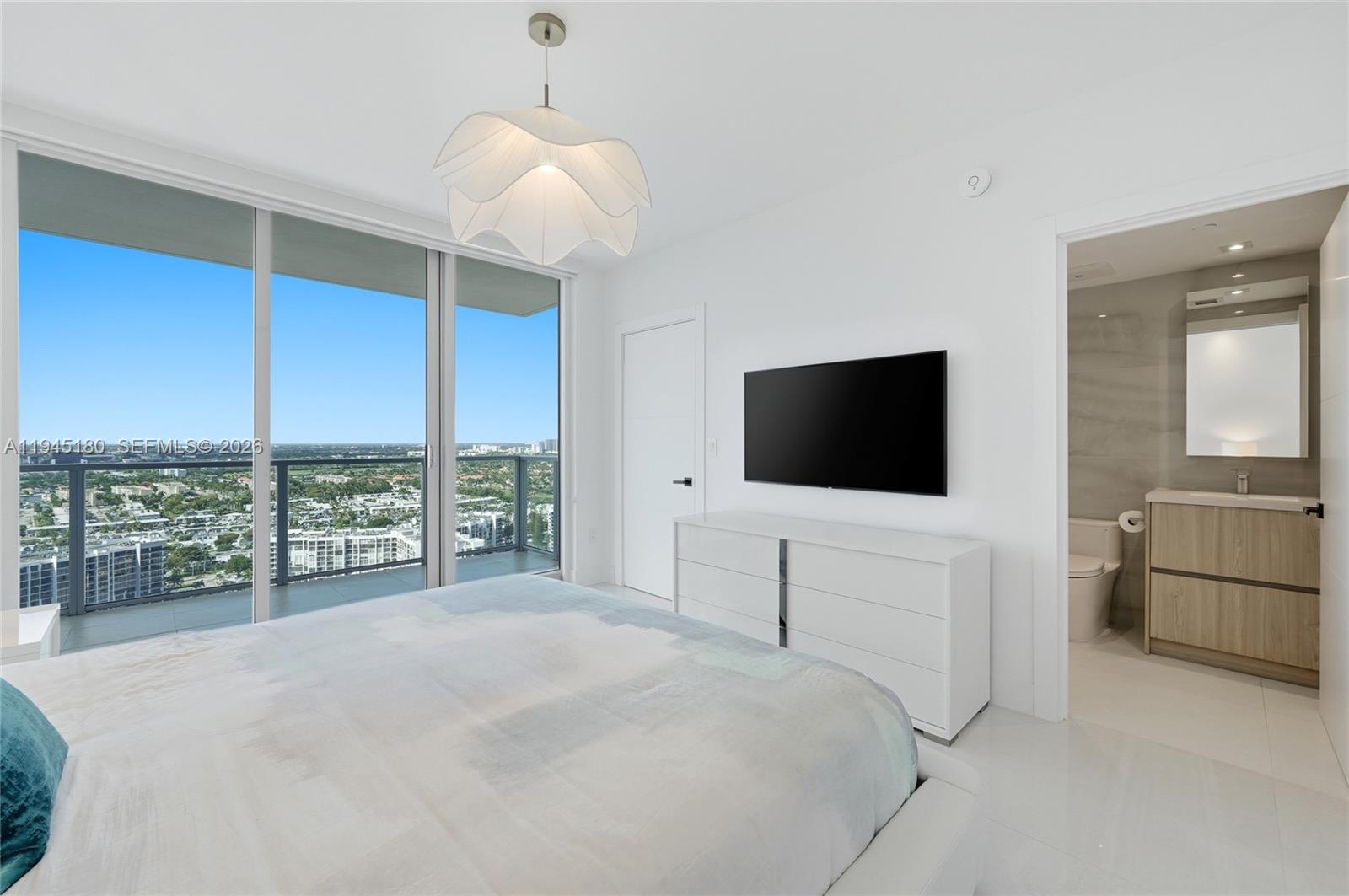 Photo of 3101 Ocean Dr  #2601, Hollywood, Florida, 33019 - 