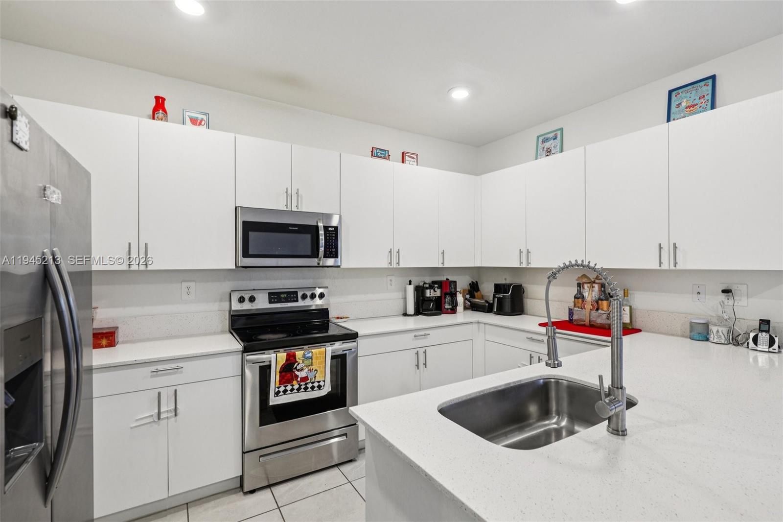 11771 3 / 3 1612 sq. ft. $ 2026-01-14 0 Photo