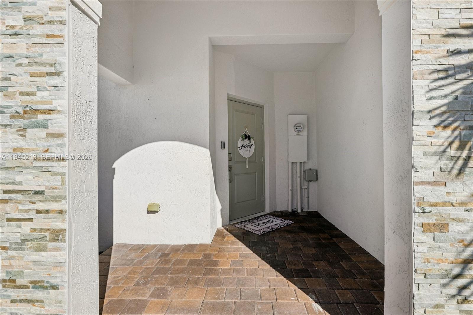 11771 3 / 3 1612 sq. ft. $ 2026-01-14 0 Photo