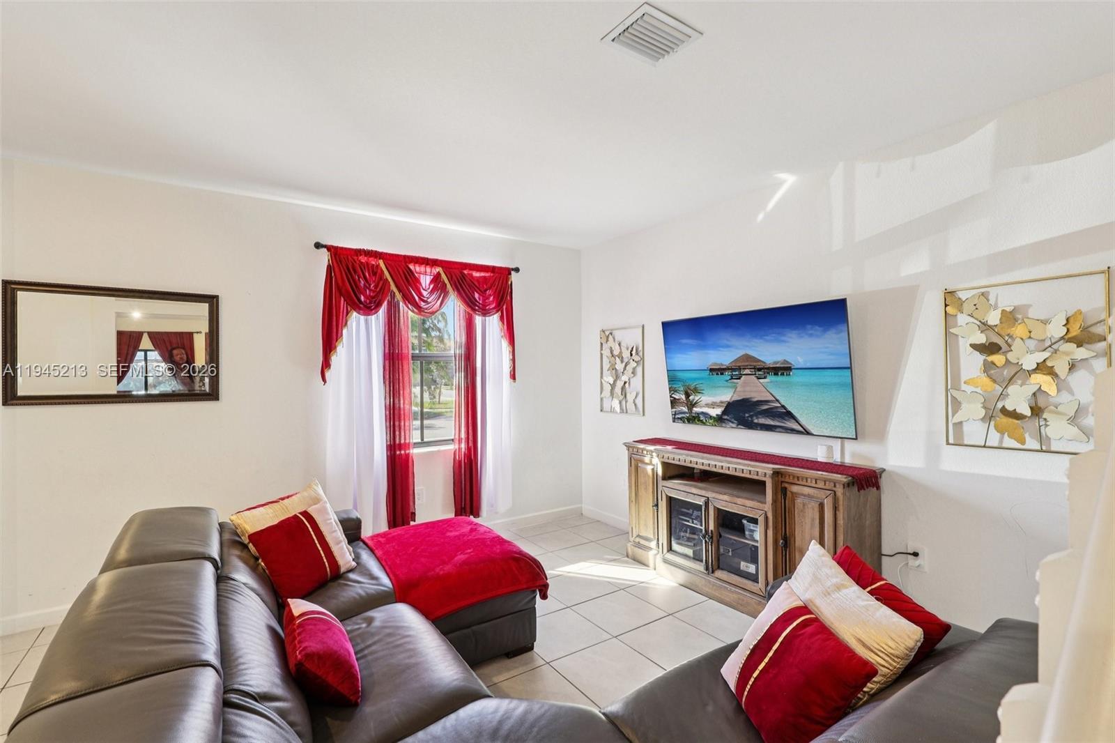 11771 3 / 3 1612 sq. ft. $ 2026-01-14 0 Photo