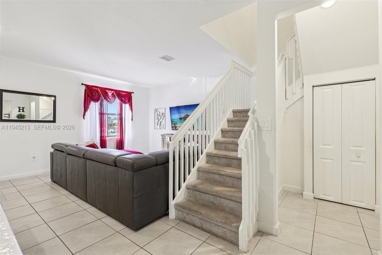 11771 3 / 3 1612 sq. ft. $ 2026-01-14 0 Photo