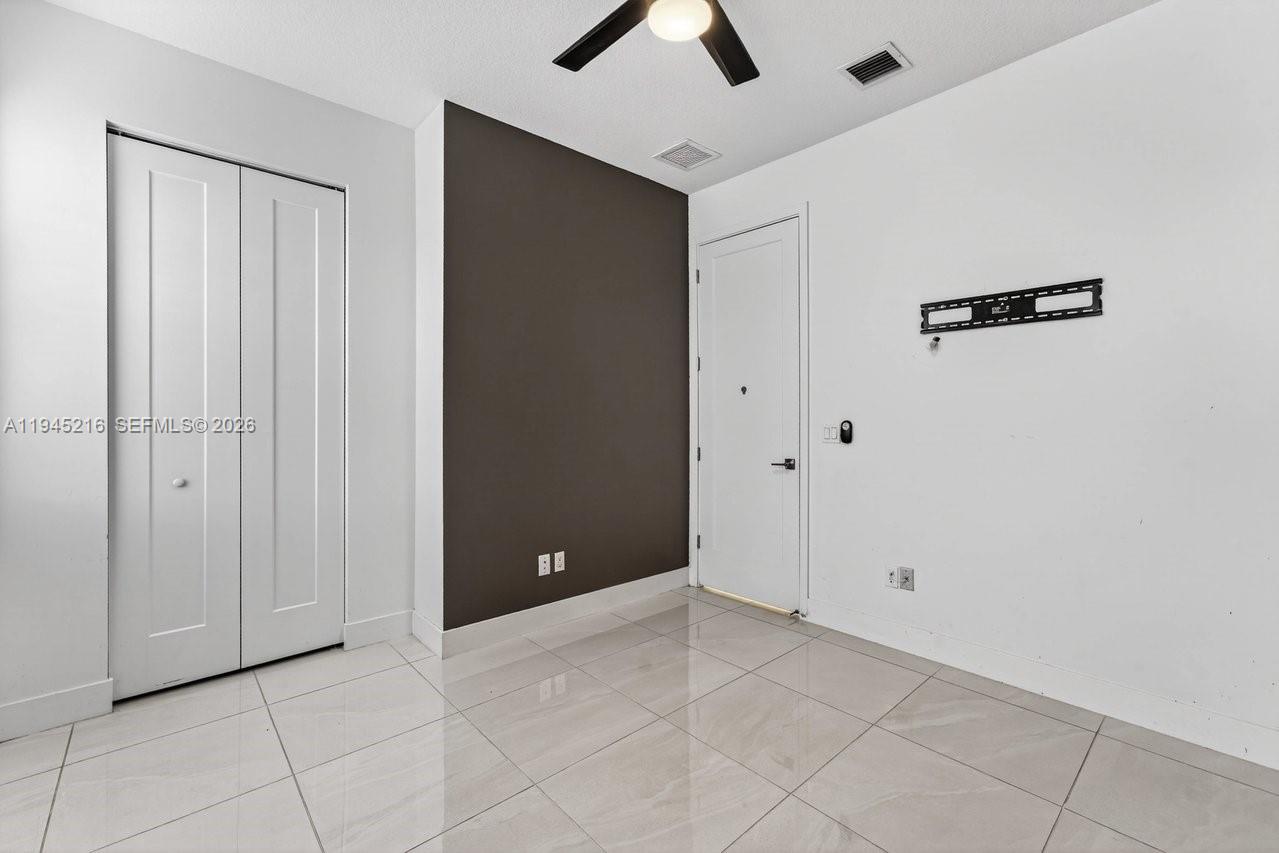 16575 5 / 4 2512 sq. ft. $ 2026-01-14 0 Photo