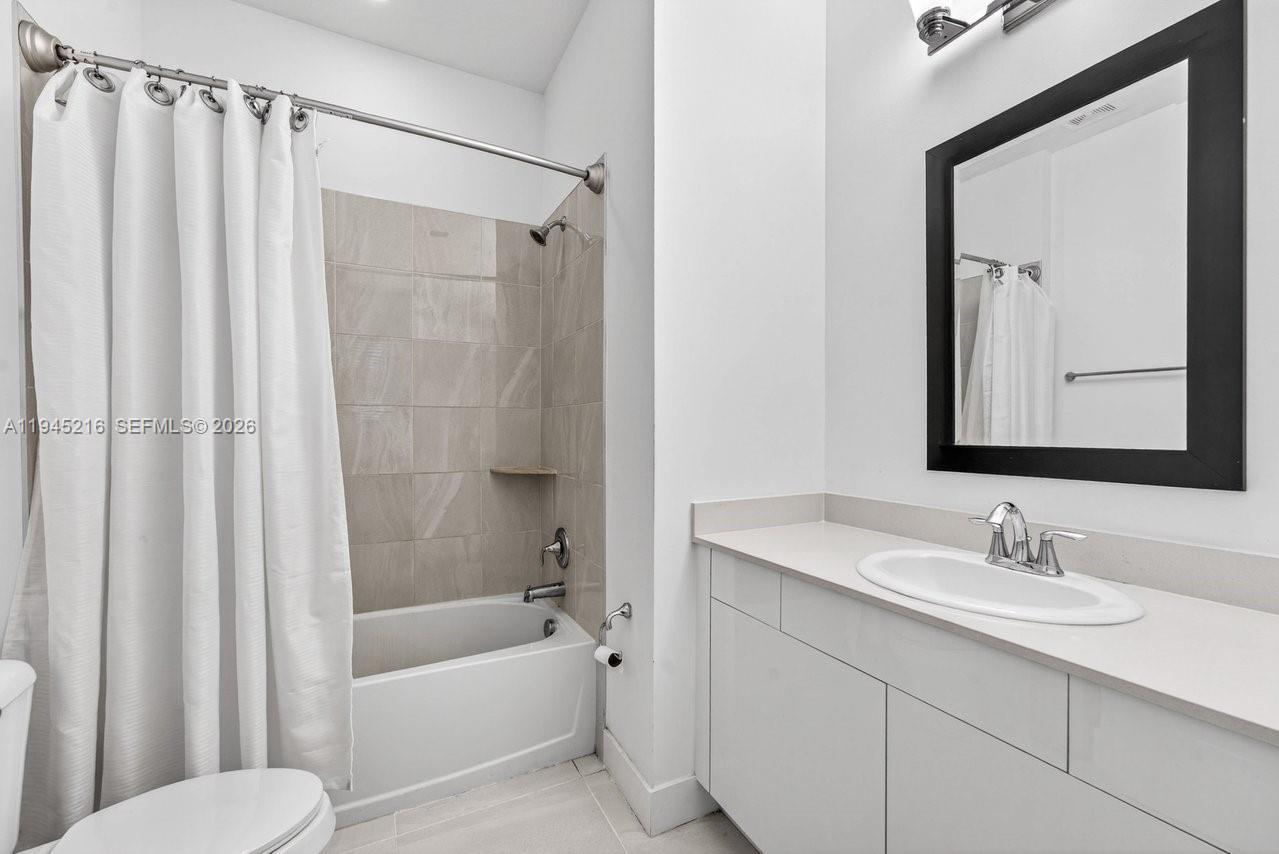 16575 5 / 4 2512 sq. ft. $ 2026-01-14 0 Photo