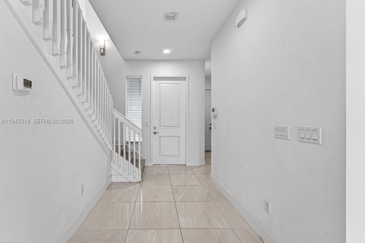 16575 5 / 4 2512 sq. ft. $ 2026-01-14 0 Photo