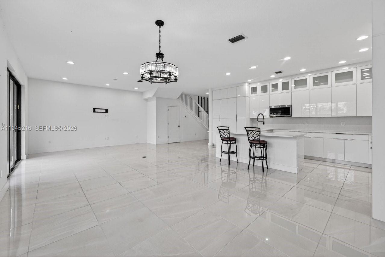 16575 5 / 4 2512 sq. ft. $ 2026-01-14 0 Photo