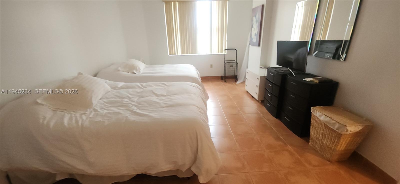 3P 2 / 2 1380 sq. ft. $ 2026-01-14 0 foto