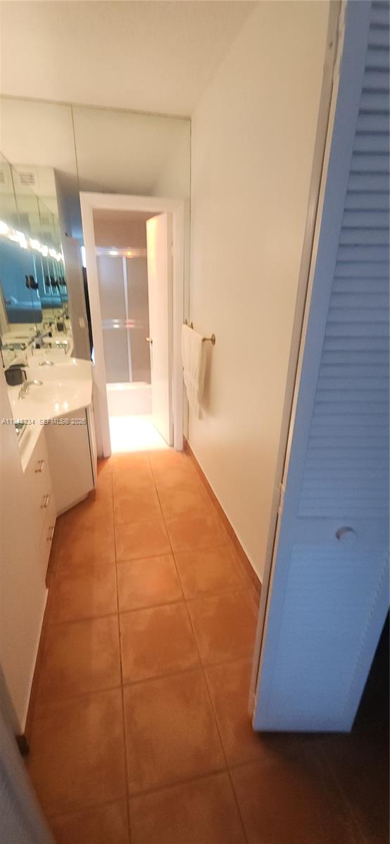 3P 2 / 2 1380 sq. ft. $ 2026-01-14 0 foto