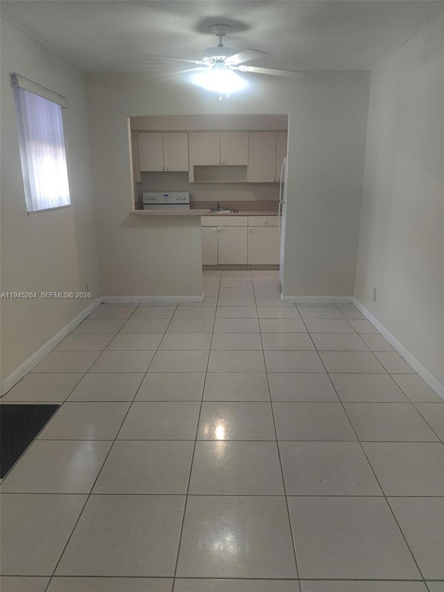   /  2100 кв.футов $ 2026-01-14 0 Фото