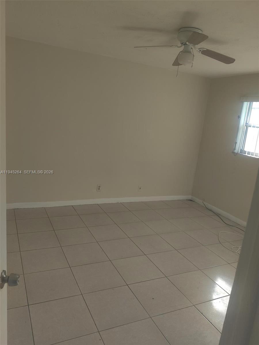   /  2100 кв.футов $ 2026-01-14 0 Фото