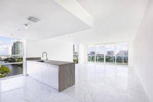 Photo of 400 Sunny Isles  #1022, Sunny Isles Beach, Florida, 33160 - 20260113201311055427000000
