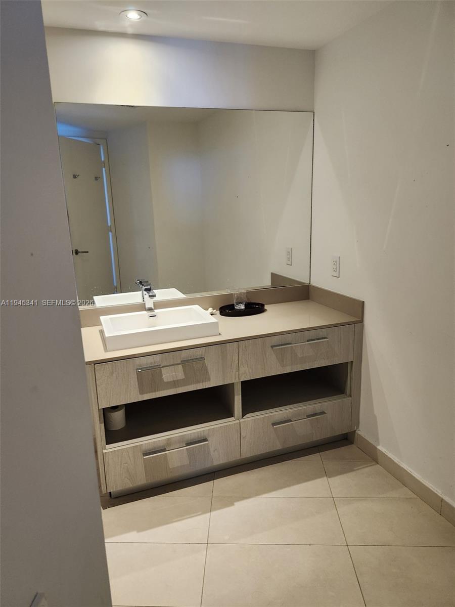 3610 1 / 1 850 кв.футов $ 2026-01-14 0 Фото