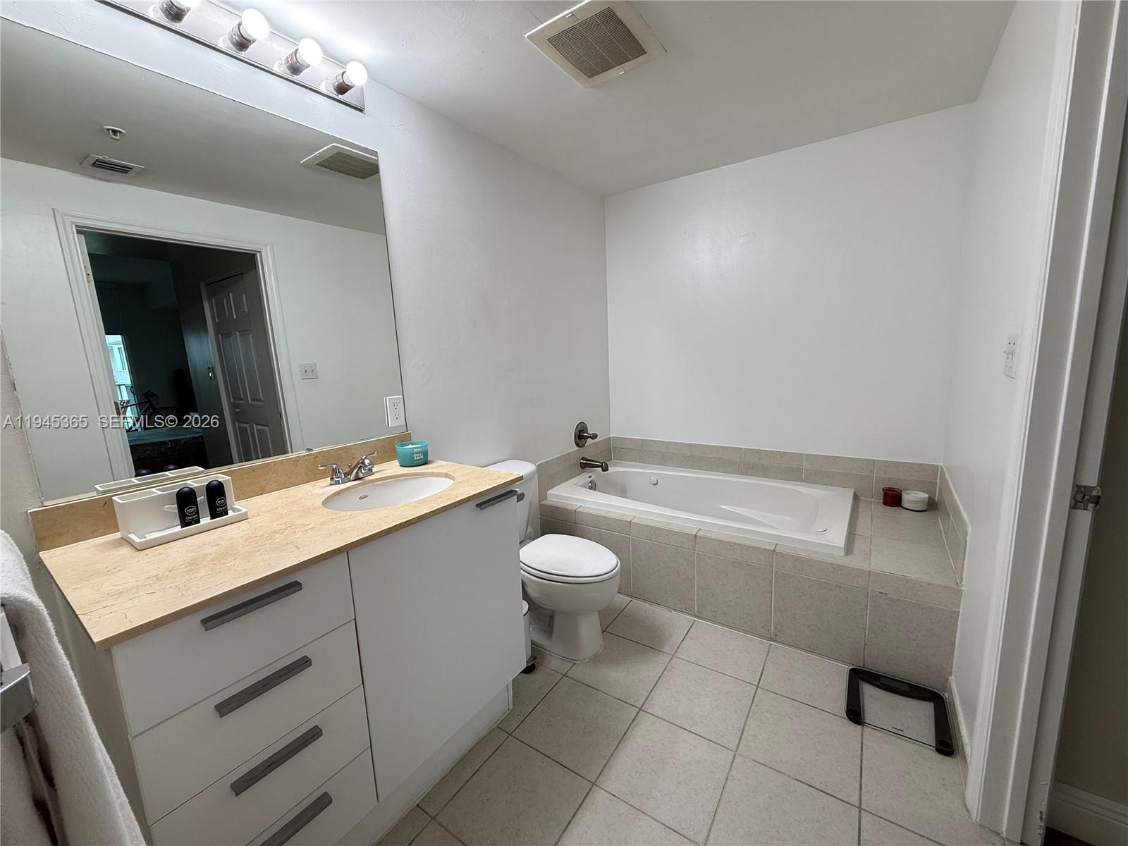 Photo of 140 Dixie Hwy  #437, Hollywood, Florida, 33020 - 