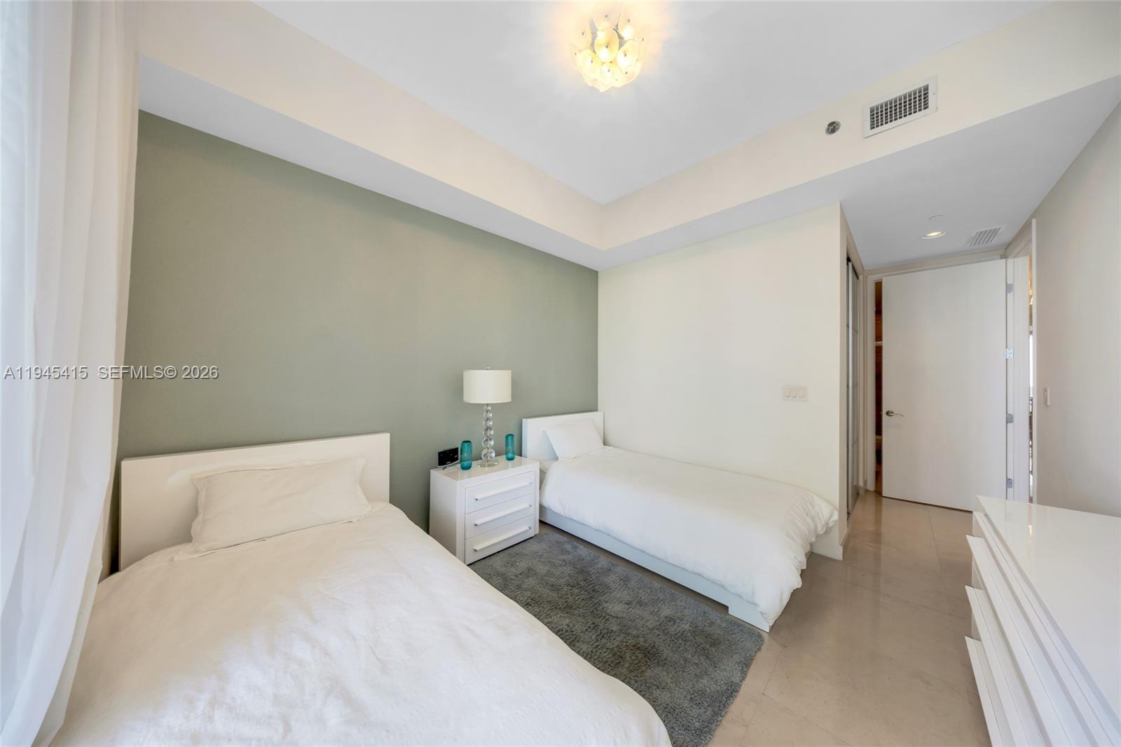 1502 3 / 4 1979 sq. ft. $ 2026-01-14 0 Photo