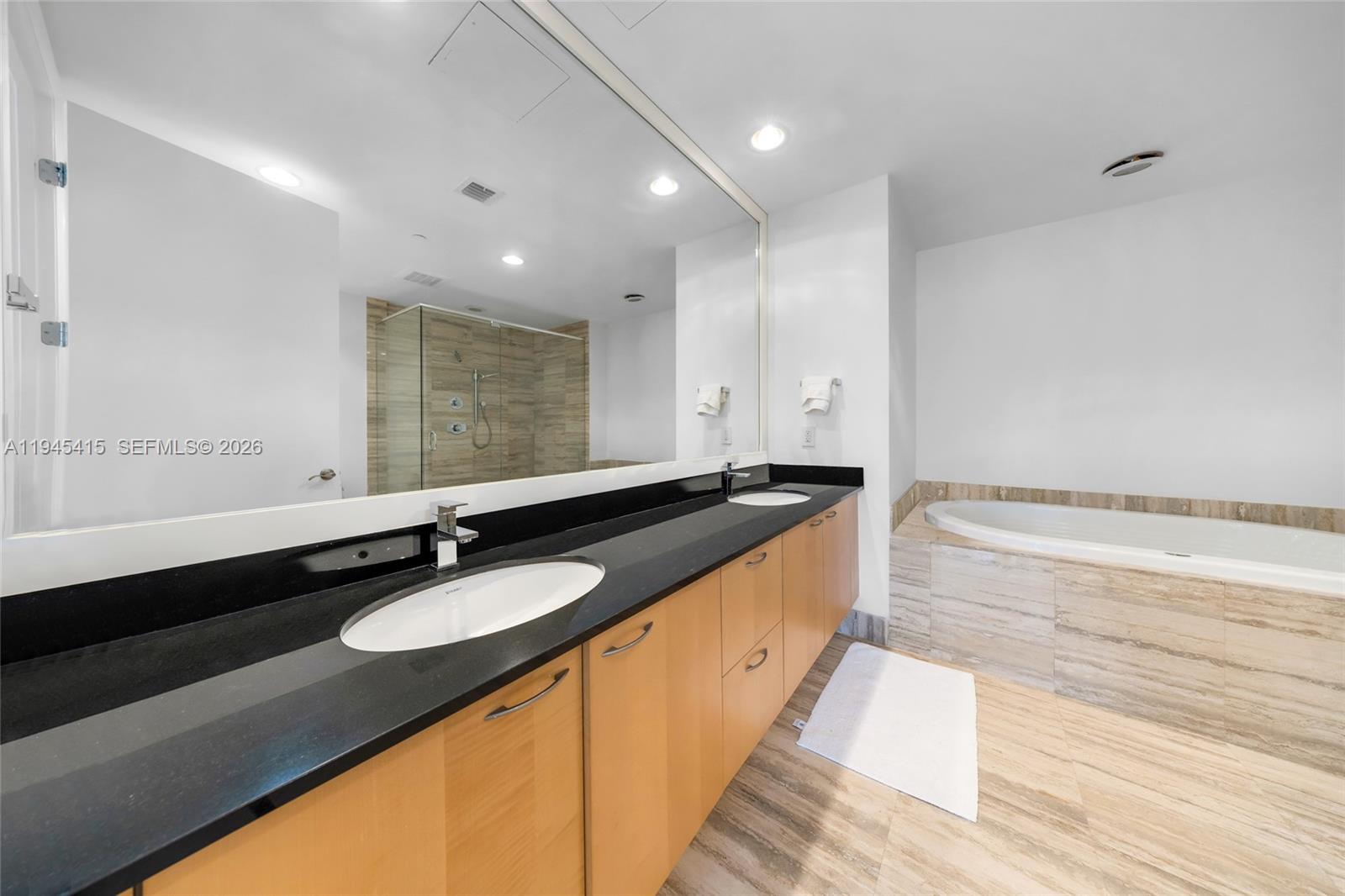 1502 3 / 4 1979 sq. ft. $ 2026-01-14 0 Photo