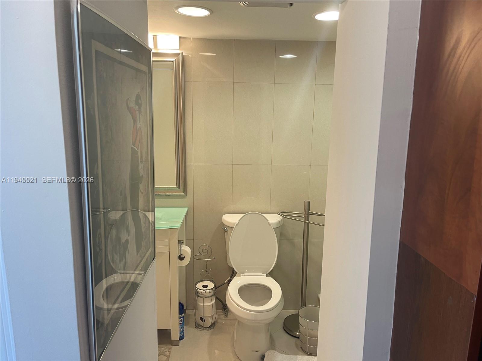 Photo of 2101 Ocean Dr  #1404, Hollywood, Florida, 33019 - 