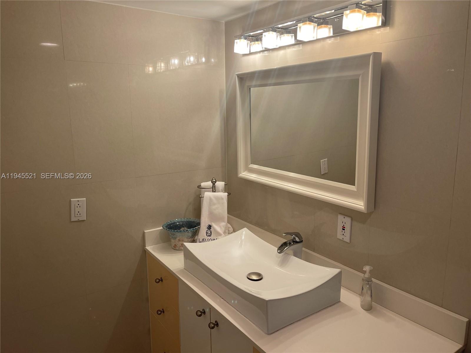 Photo of 2101 Ocean Dr  #1404, Hollywood, Florida, 33019 - 