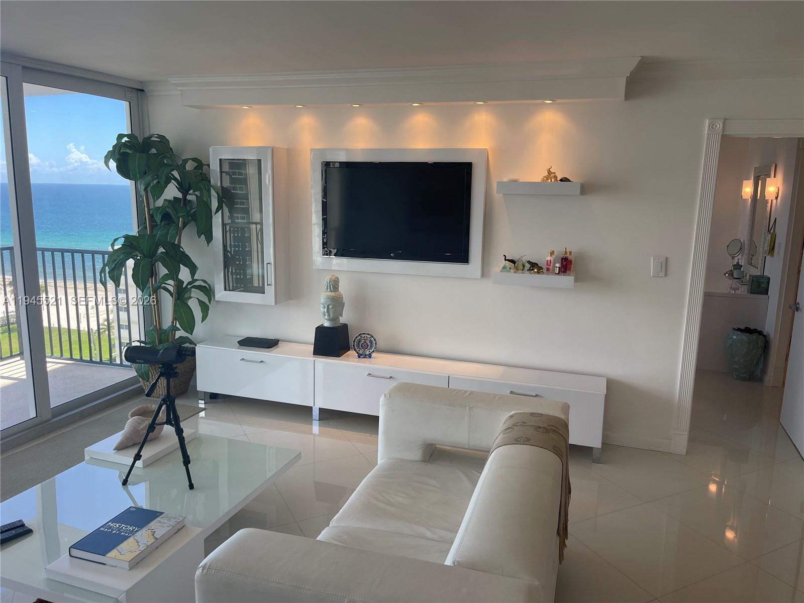 Photo of 2101 Ocean Dr  #1404, Hollywood, Florida, 33019 - 