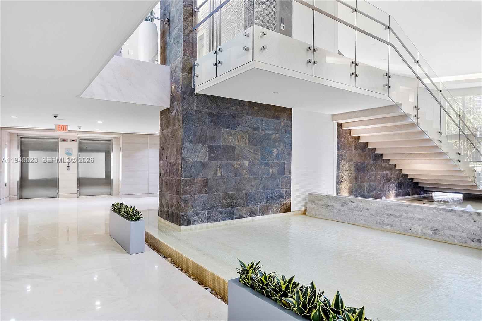 4404 3 / 4 2174 sq. ft. $ 2026-01-16 0 foto