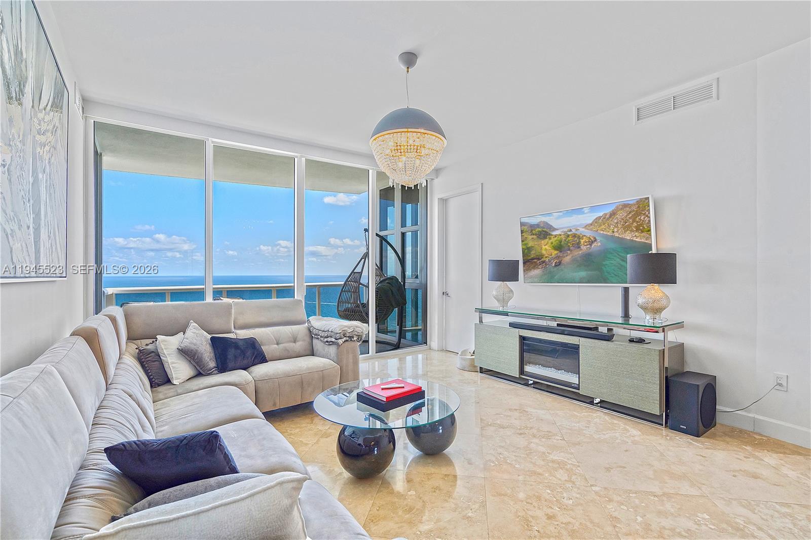 4404 3 / 4 2174 sq. ft. $ 2026-01-16 0 foto