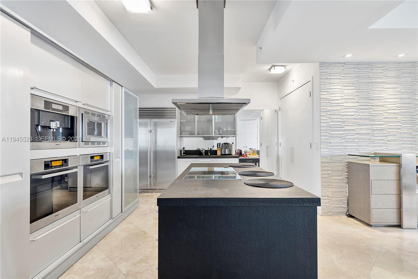 4404 3 / 4 2174 sq. ft. $ 2026-01-16 0 foto